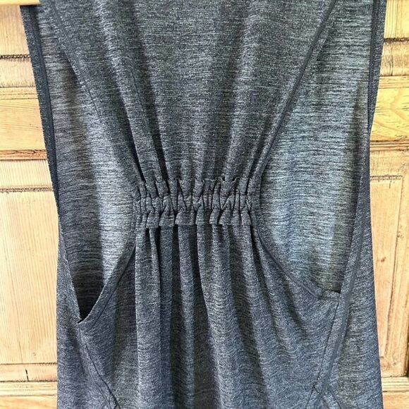 Lululemon 6 (?) Silver Gray Racerback Tank Top Seawheeze - Rare - Picture 7 of 9